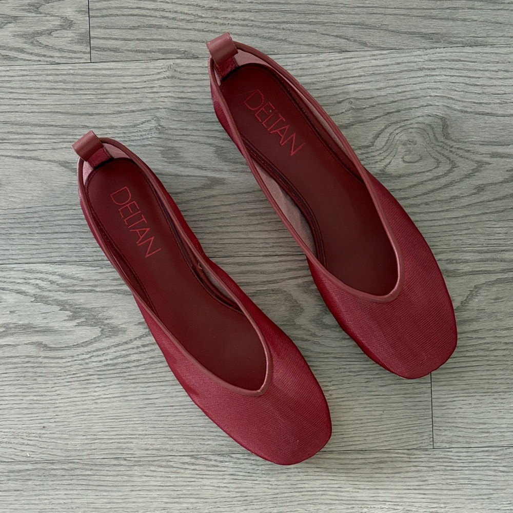 DEHAN Red Women's Flats
